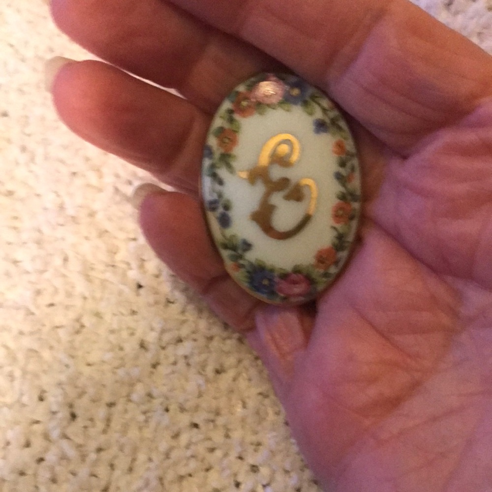 Vintage Hand-Painted Floral Porcelain Initial Brooch - Gold Letter E